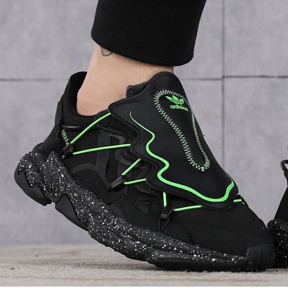 Adidas Ozweego Lace Up Black Sneakers Size 7 - Picture 3 of 9